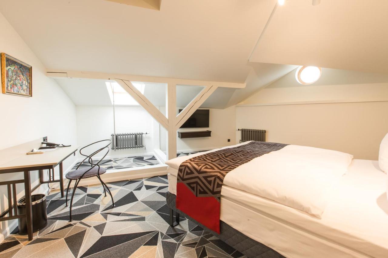 Art Hotel Roma リエパーヤ エクステリア 写真