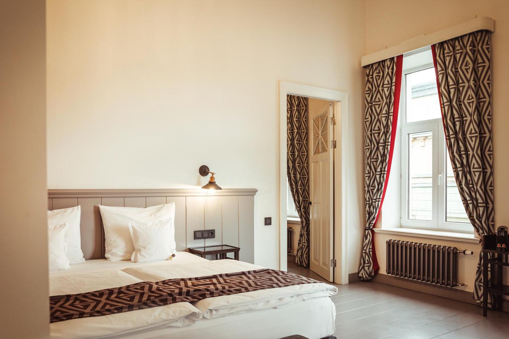 Art Hotel Roma リエパーヤ エクステリア 写真